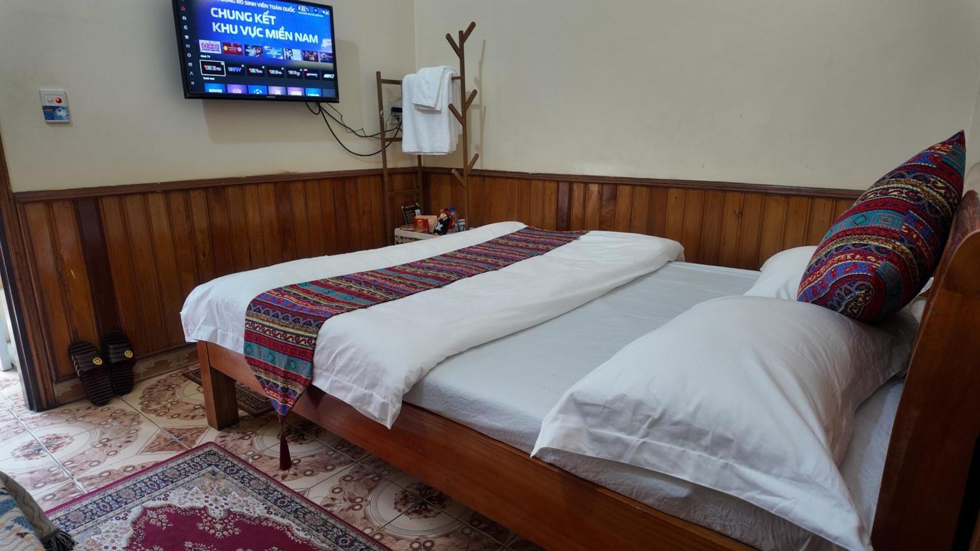 Lien Huong 145A Hotel Ha Giang Bagian luar foto